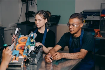 Comment préserver vos savoir-faire techniques avant un départ ?